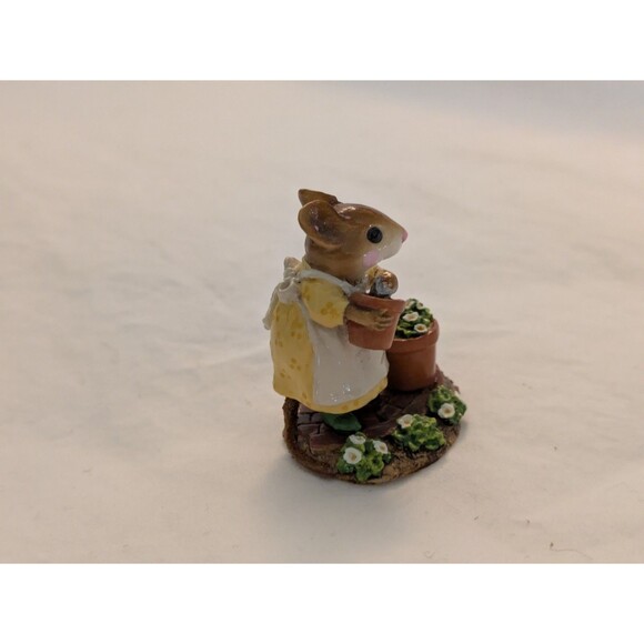 Wee Forest Folk Spring gardener M-237 Retired - Picture 2 of 8